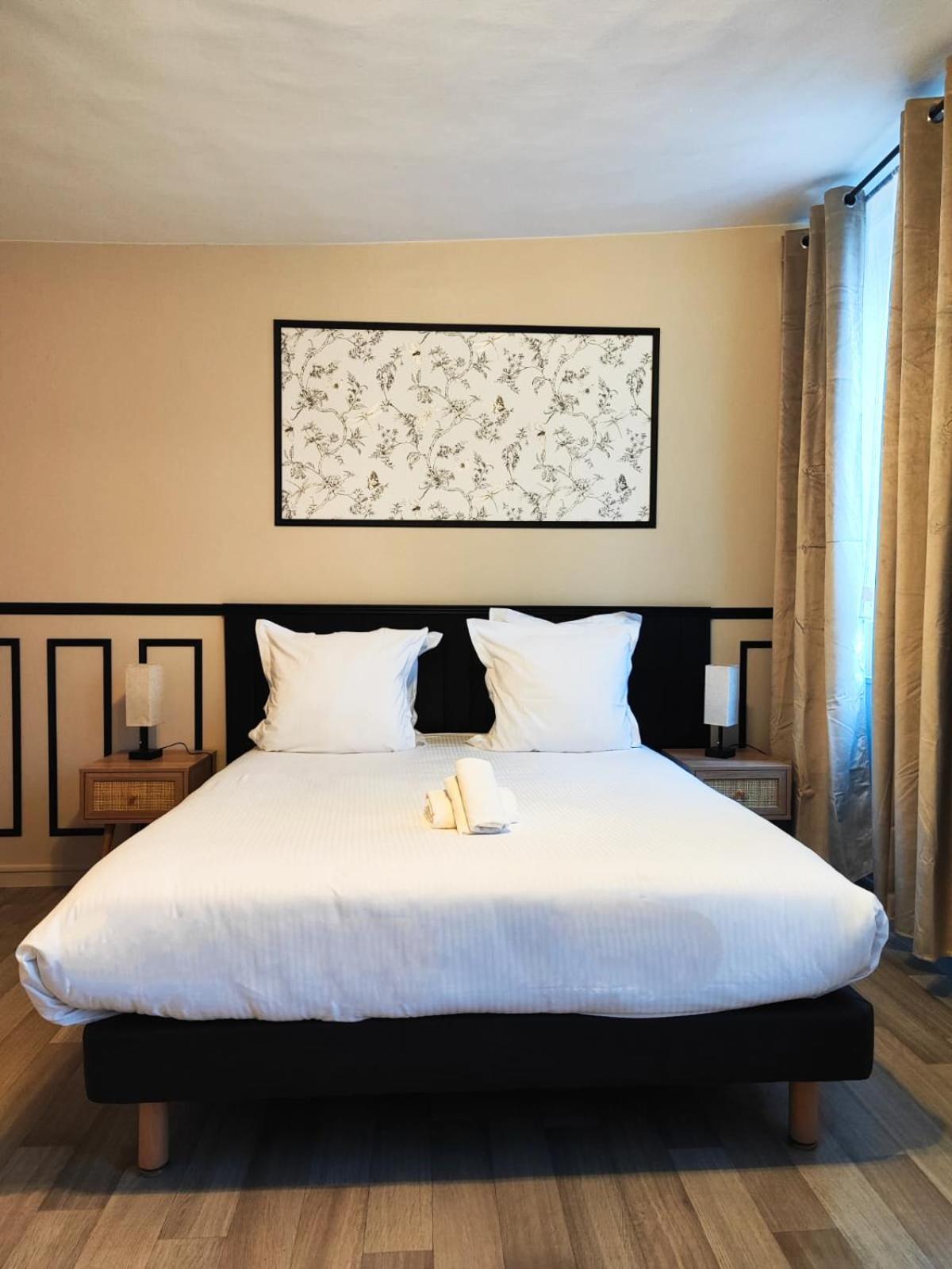 Hotel Le Lion D'Or Берне Екстериор снимка