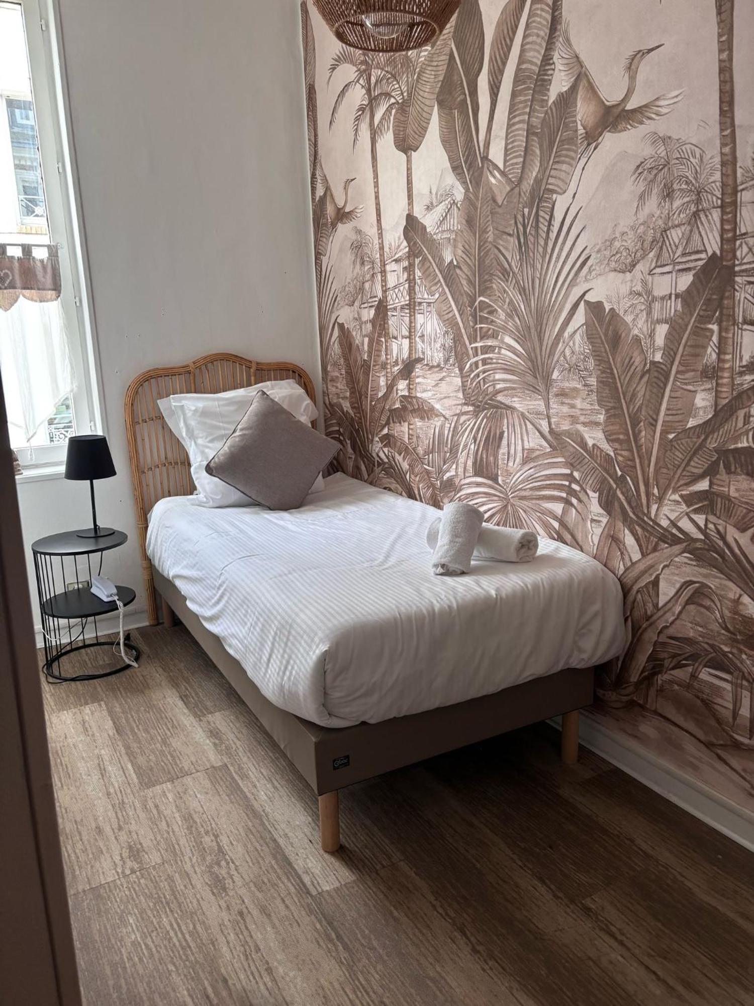 Hotel Le Lion D'Or Берне Екстериор снимка